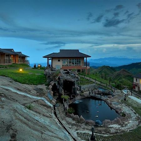 Dream World Resort Kampong Kundassan Esterno foto